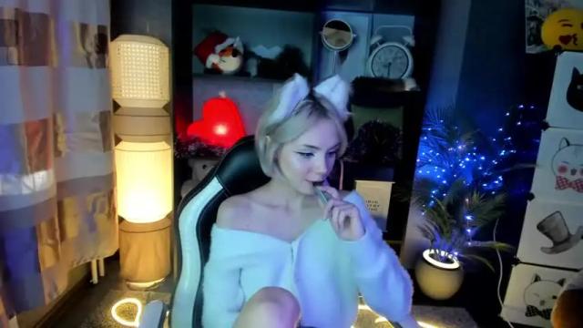 Thumbnail 3, sunday_mooonday's Stream at Chaturbate, 16 months ago