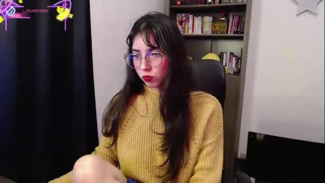 Image 12 of sunflower_uwu Stream on Chaturbate on 4 months ago