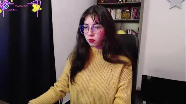 Image 4 of sunflower_uwu Stream on Chaturbate on 4 months ago
