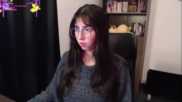 Image 12 of sunflower_uwu Stream on Chaturbate on 3 months ago