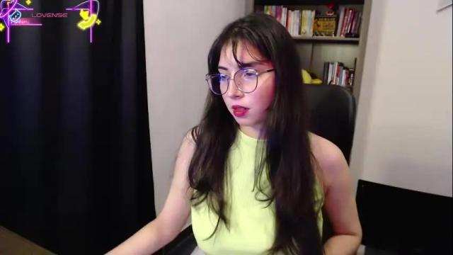 Image 3 of sunflower_uwu Stream on Chaturbate on 3 months ago