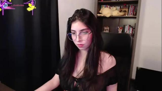 Image 3 of sunflower_uwu Stream on Chaturbate on 3 months ago