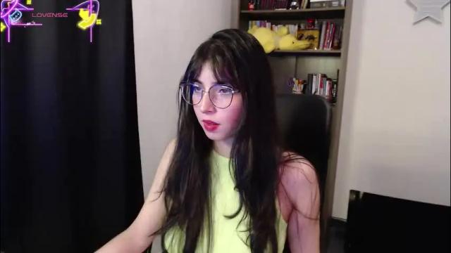 Image 11 of sunflower_uwu Stream on Chaturbate on 2 months ago