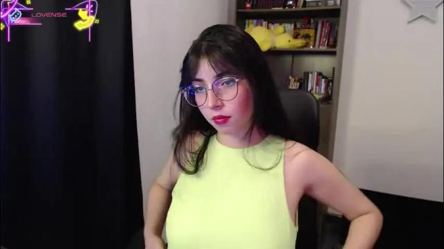 Image 3 of sunflower_uwu Stream on Chaturbate on 2 months ago