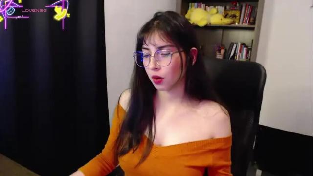Image 6 of sunflower_uwu Stream on Chaturbate on 2 months ago