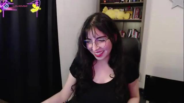 Image 3 of sunflower_uwu Stream on Chaturbate on 2 months ago