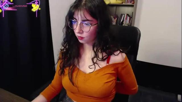 Image 4 of sunflower_uwu Stream on Chaturbate on 1 month ago
