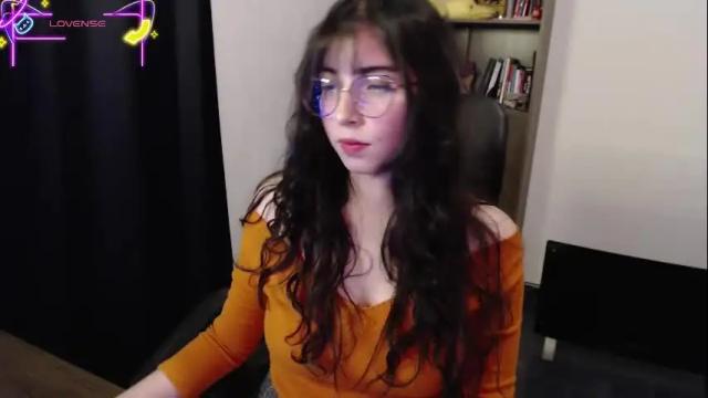 Image 8 of sunflower_uwu Stream on Chaturbate on 1 month ago