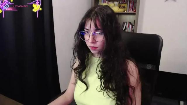 Image 4 of sunflower_uwu Stream on Chaturbate on 1 month ago