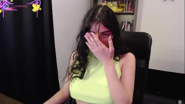 Image 6 of sunflower_uwu Stream on Chaturbate on 1 month ago