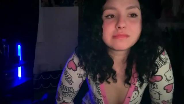 Image 2 of sunflowerxo Stream on Chaturbate on 21 months ago