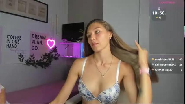 Image 2 of sunlightsofia Stream on Chaturbate on 2 months ago