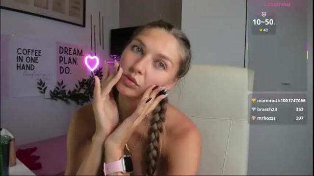 Image 10 of sunlightsofia Stream on Chaturbate on 1 month ago