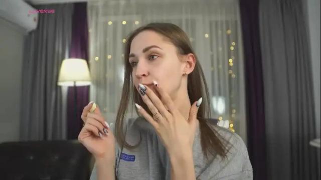 Image 10 of sunnblissett Stream on Chaturbate on 8 days ago