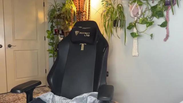 Image 11 of sunniedayz Stream on Chaturbate on 1 month ago