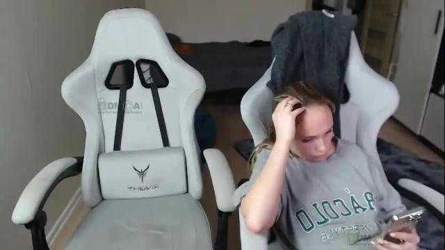 Image 7 of sunny1girl Stream on Chaturbate on 12 days ago