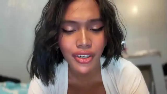 Image 10 of sunny_angelx Stream on Chaturbate on 2 months ago