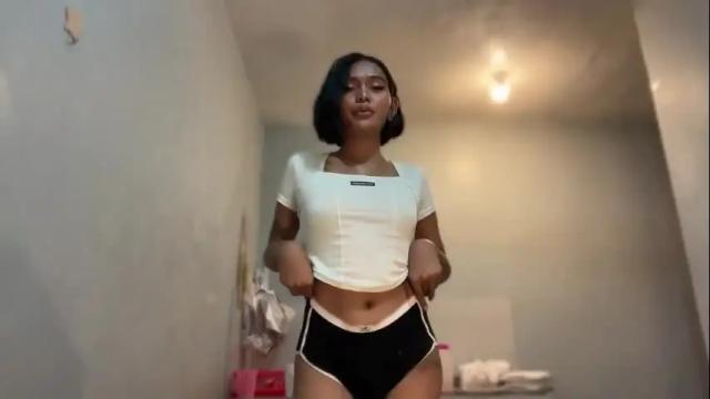 Image 7 of sunny_angelx Stream on Chaturbate on 2 months ago