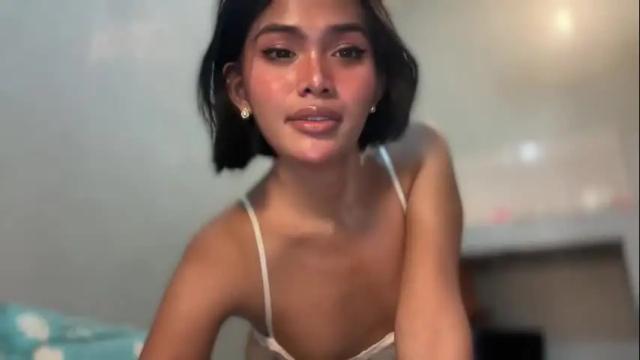 Image 2 of sunny_angelx Stream on Chaturbate on 1 month ago