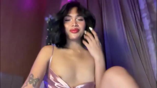 Image 3 of sunny_angelx Stream on Chaturbate on 1 month ago