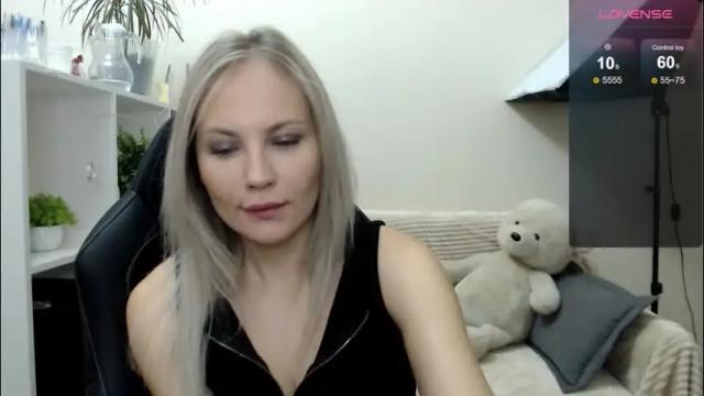 Image 2 of sunny_bunny6 Stream on Chaturbate on 1 month ago