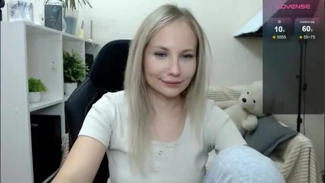 Image 12 of sunny_bunny6 Stream on Chaturbate on 1 month ago