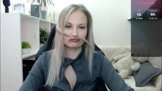 Image 10 of sunny_bunny6 Stream on Chaturbate on 1 month ago