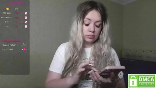 Image 2 of sunny_mood Stream on Chaturbate on 24 days ago