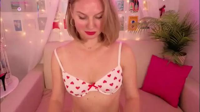 Image 2 of sunny_nicoleee Stream on Chaturbate on 1 month ago