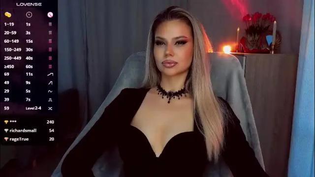 Image 6 of sunshine_vibes Stream on Chaturbate on 1 month ago