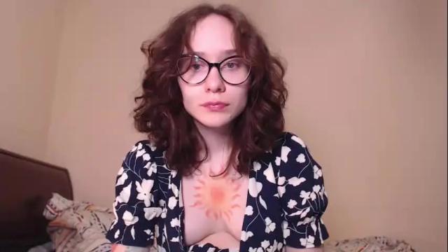 Image 2 of sunshinehella Stream on Chaturbate on 2 months ago