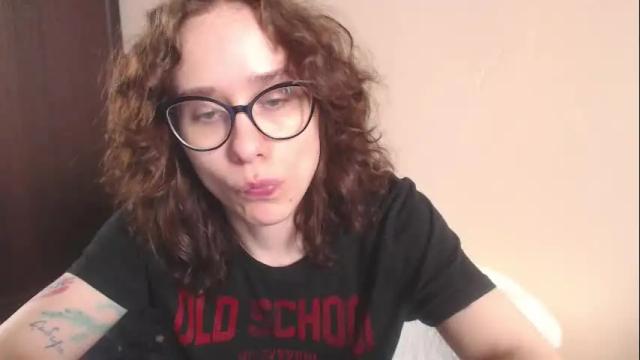 Image 2 of sunshinehella Stream on Chaturbate on 2 months ago