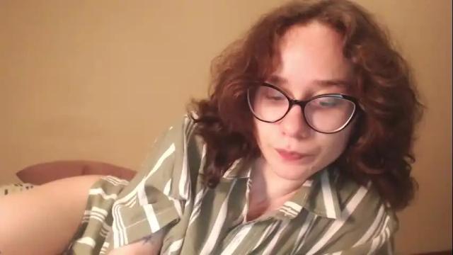 Image 2 of sunshinehella Stream on Chaturbate on 2 months ago