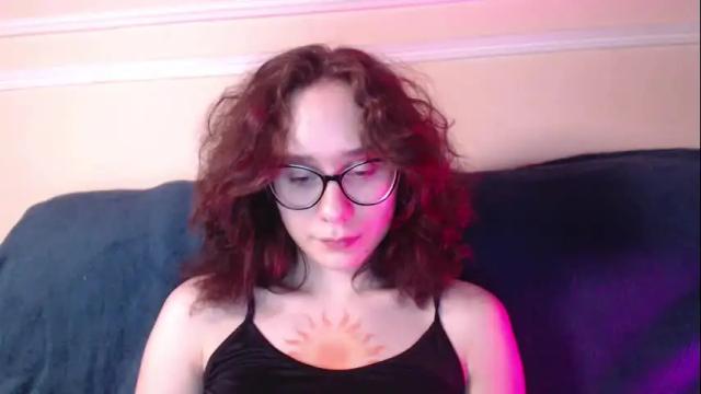 Image 11 of sunshinehella Stream on Chaturbate on 2 months ago