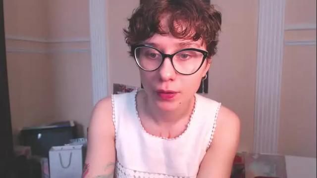 Image 10 of sunshinehella Stream on Chaturbate on 20 days ago