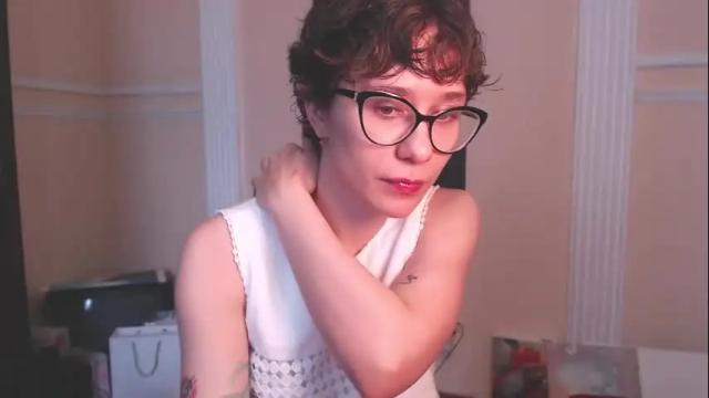 Image 2 of sunshinehella Stream on Chaturbate on 20 days ago