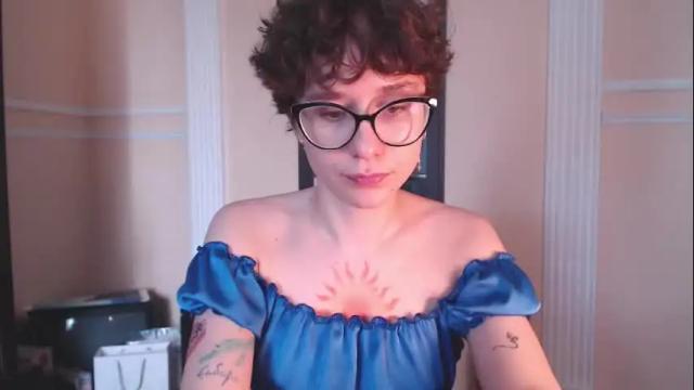 Image 2 of sunshinehella Stream on Chaturbate on 19 days ago