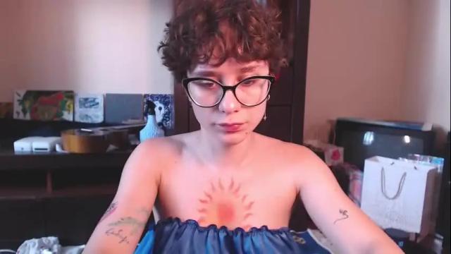 Image 8 of sunshinehella Stream on Chaturbate on 19 days ago