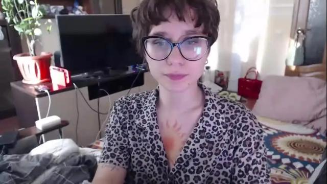 Image 2 of sunshinehella Stream on Chaturbate on 11 days ago