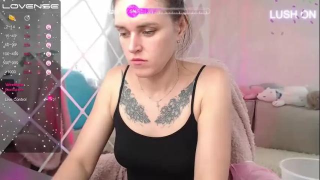 Image 4 of superhotgirlhere Stream on Chaturbate on 25 days ago