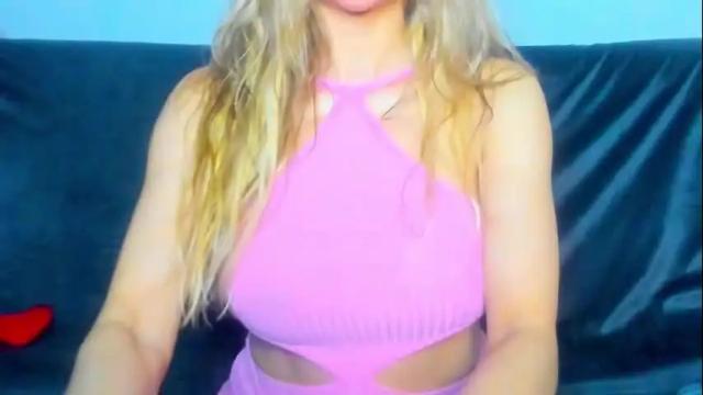 Image 6 of surikiss Stream on Chaturbate on 26 days ago
