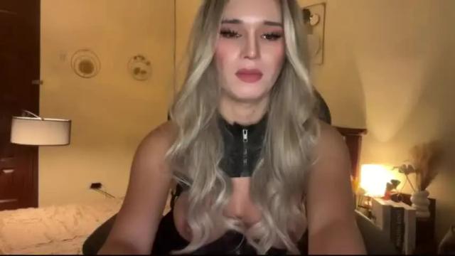 Thumbnail 2, surprisecockmia's Stream at Chaturbate, 14 months ago