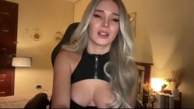 Thumbnail 1, surprisecockmia's Stream at Chaturbate, 14 months ago
