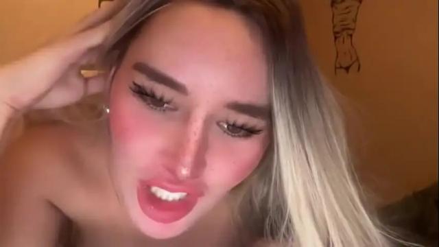 Thumbnail 3, surprisecockmia's Stream at Chaturbate, 1 month ago