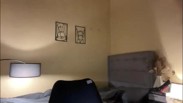 Image 8 of surprisecockmia Stream on Chaturbate on 1 month ago
