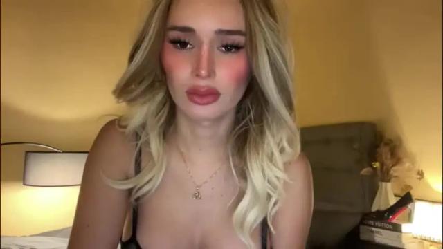 Thumbnail 3, surprisecockmia's Stream at Chaturbate, 1 month ago