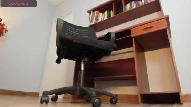 Image 12 of susaan_milf Stream on Chaturbate on 18 months ago