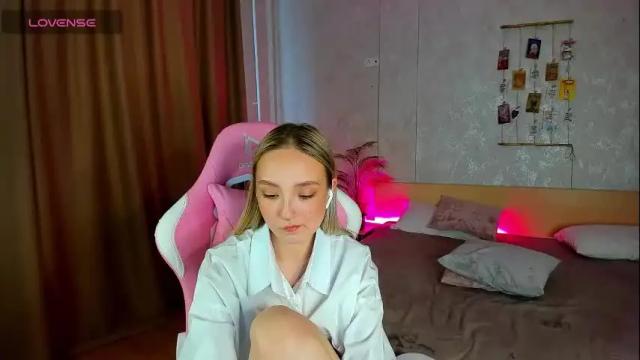 Image 12 of susan__clark Stream on Chaturbate on 21 days ago