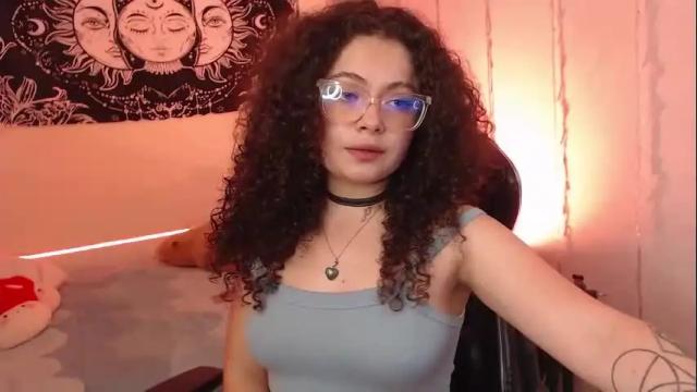 Image 7 of susan_bluee Stream on Chaturbate on 5 months ago