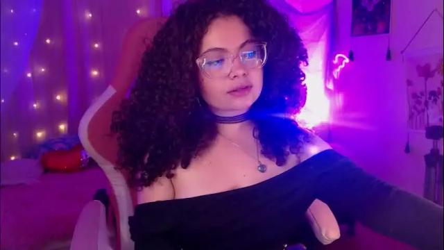 Image 6 of susan_bluee Stream on Chaturbate on 5 months ago